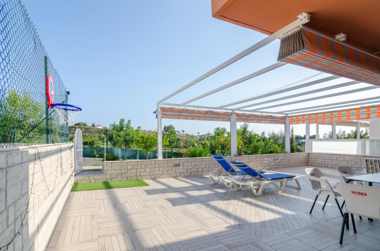 WintoWinRentals Huge Private Terrace &, Relax Caleta De Velez Exterior foto