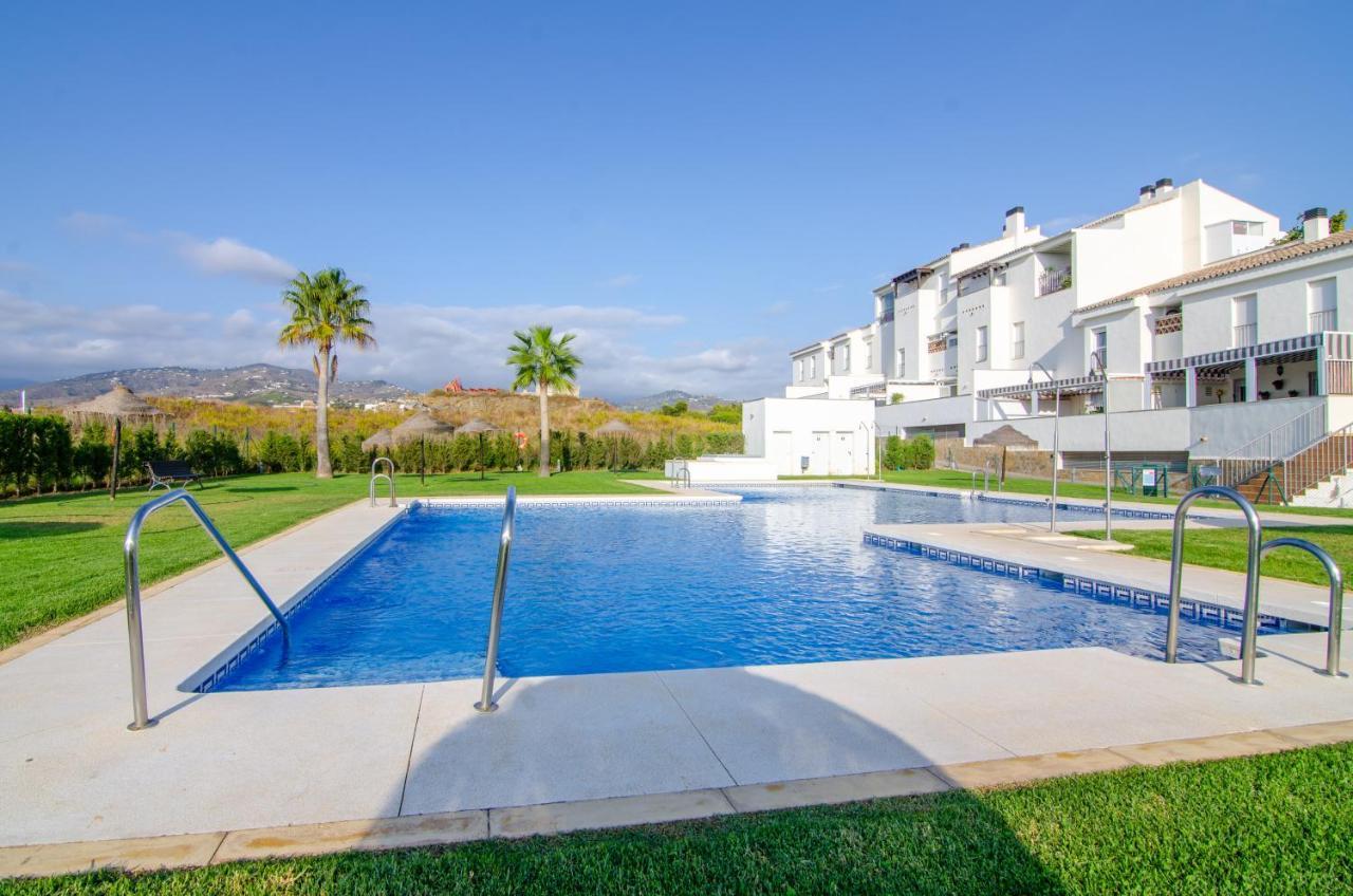 WintoWinRentals Huge Private Terrace &, Relax Caleta De Velez Exterior foto